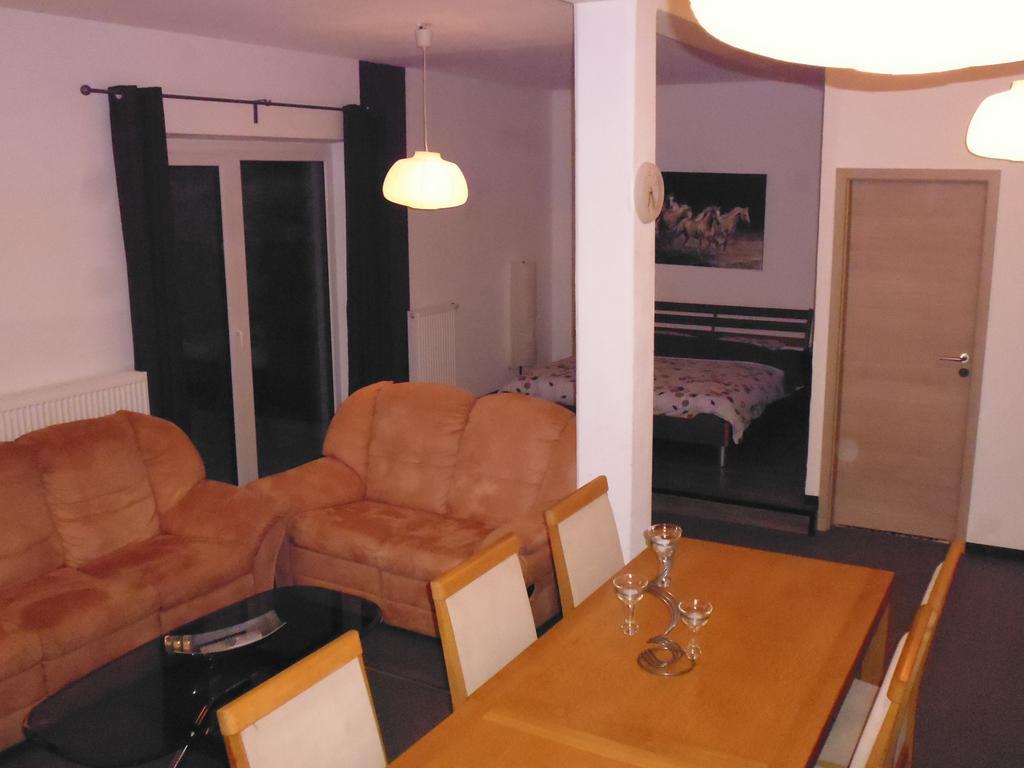 B&B V.K. Pgmbh St. Vith Exteriör bild